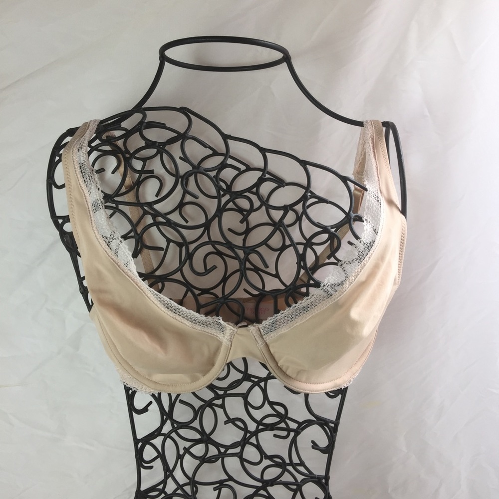 Victoria's Secret Unlined Semi Demi 32D