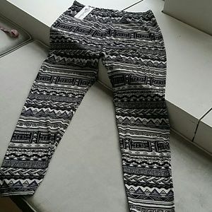 Black and white 2X super soft legging- SOLD