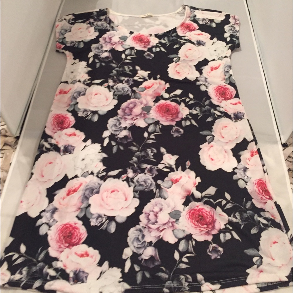 Float dress size small