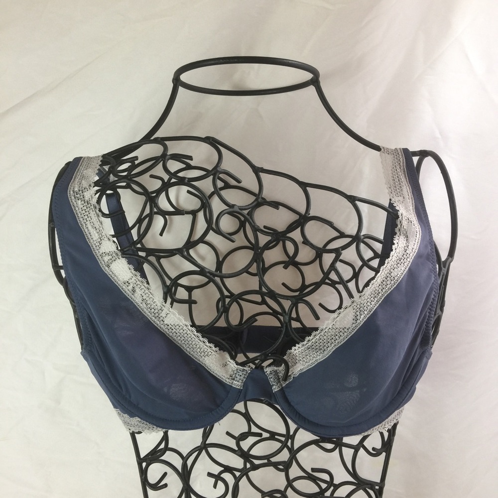 Victoria's Secret Unlined Semi Demi 32B