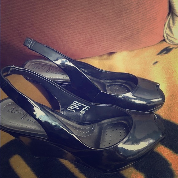 Shoes - Picture 1 of 2