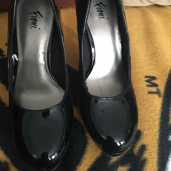 Shoes - Picture 3 of 3