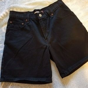 LEVIS BLACK RELAXED SHORTS STYLE 550