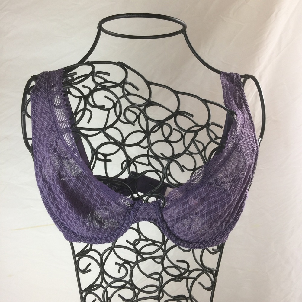 Victoria's Secret Unlined Demi Lace 32C