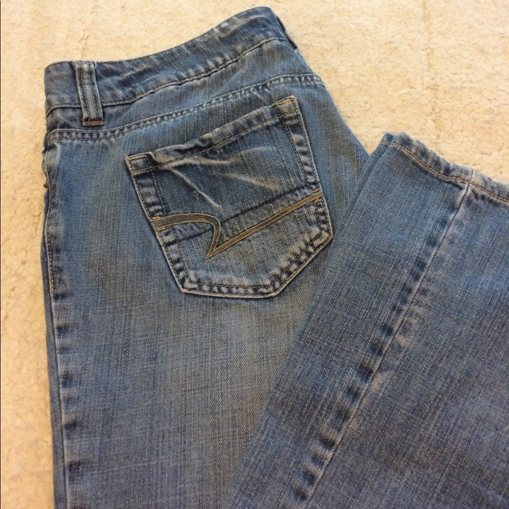 *Donated* American Eagle Boyfriend Cut Jeans Sz 6