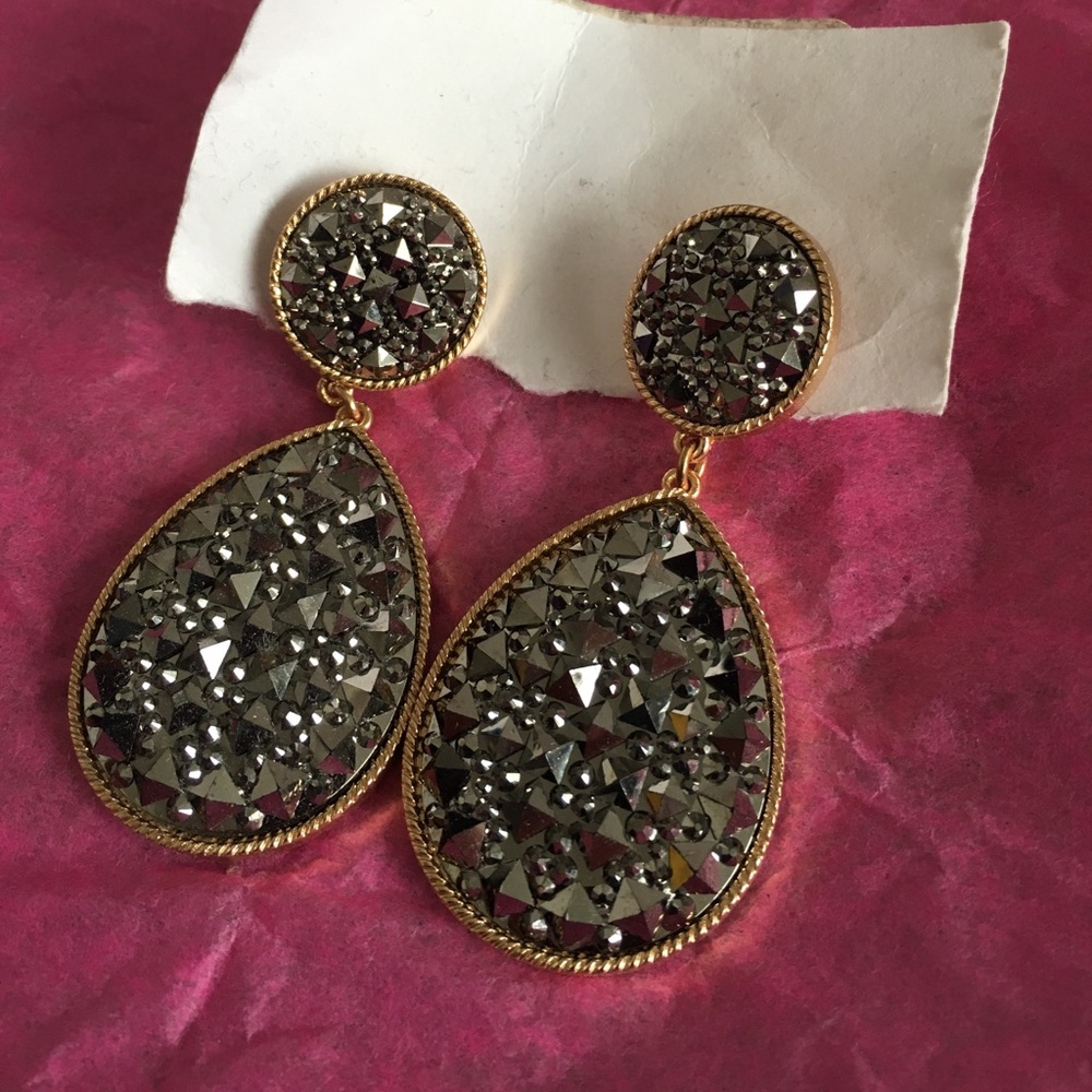 Statement Earrings - Picture 2 of 4