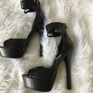 Steve Madden- Faymuss Black- PRE-LOVED