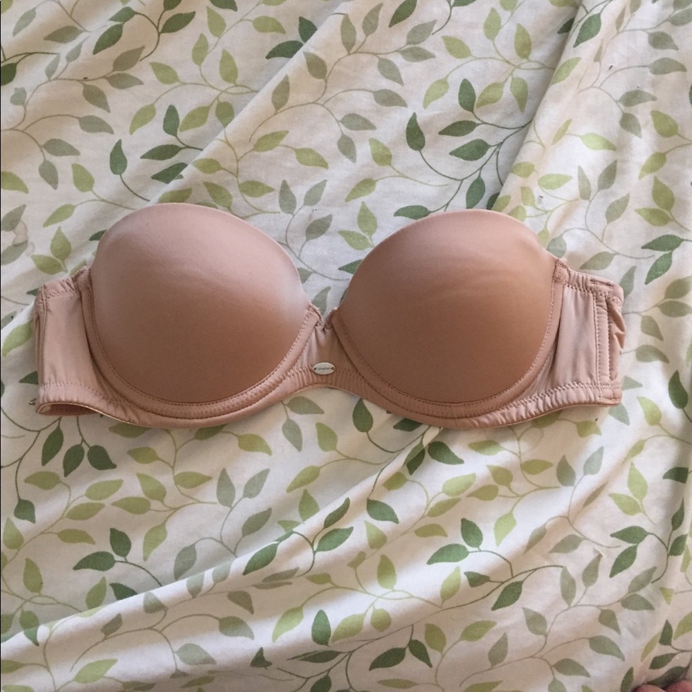 Beige strappless bra