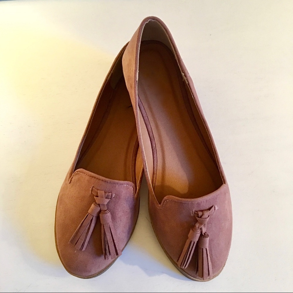LAST ONE 5.5❣️Taupe/Blush Suede Flat with Tassels