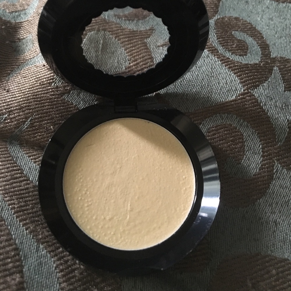 Too Faced Second Base matte shadow base