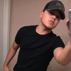 Meet your Posher, Luis