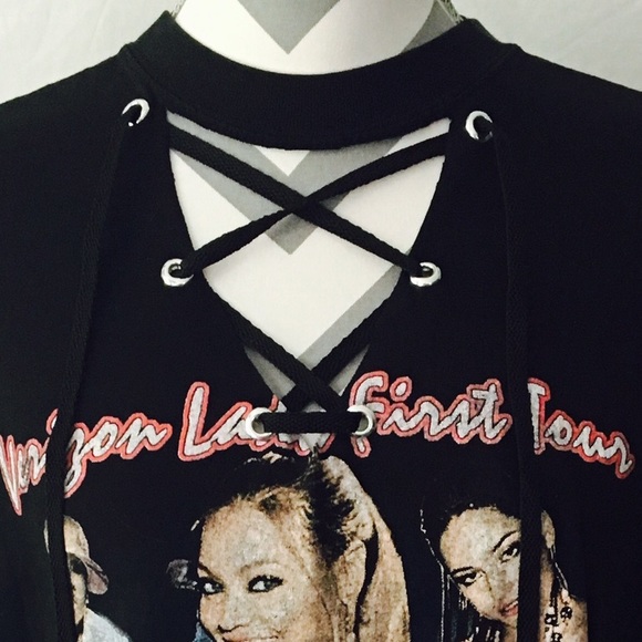 ❌SOLD❌Custom Design Beyoncé Tee Lace Up - Picture 3 of 4