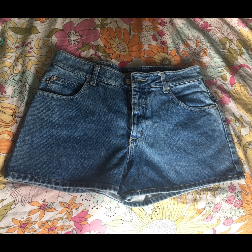NWOT Blue Asphalt Jean Shorts Size 13