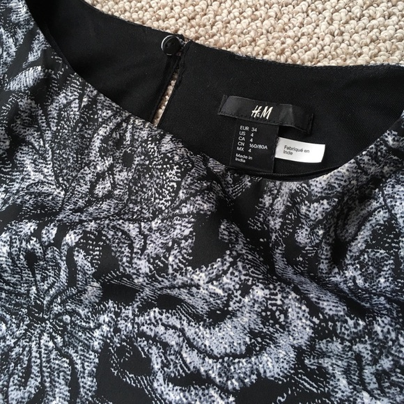 H&M Patterned sleeveless dress - Picture 2 of 5