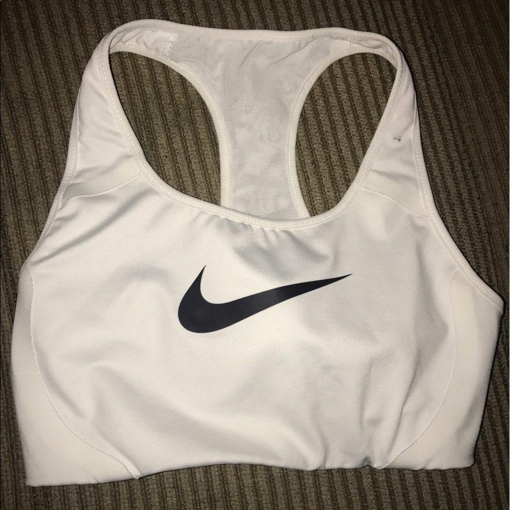 white nike sports bra