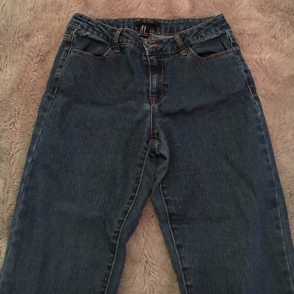Dark blue jeans! - Picture 1 of 3