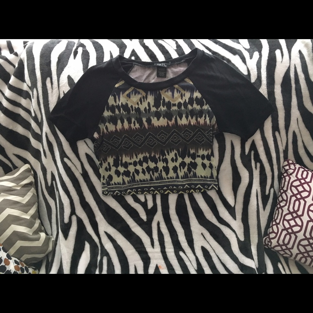 🦋Rue 21 Crop top!🦋