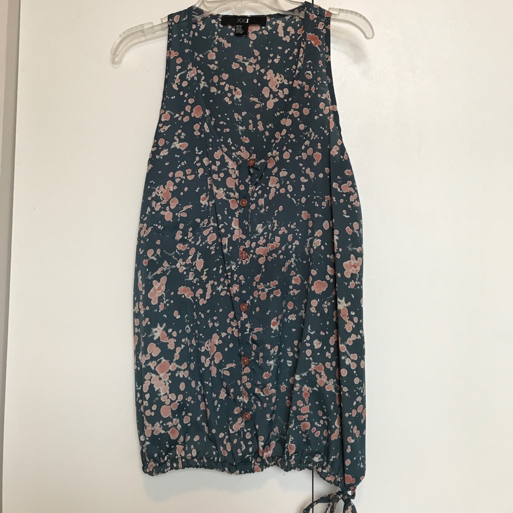 Sleeveless drawstring bottom top - XXI, sz M