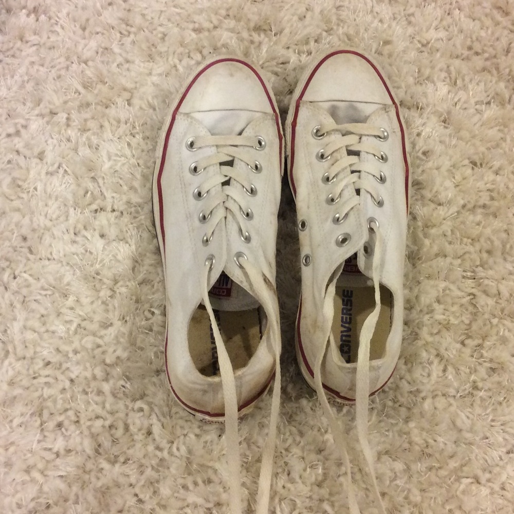 Low top white converse