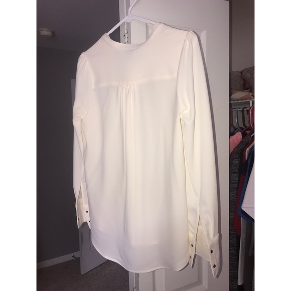 Cream/white button up long sleeve shirt - Picture 2 of 4