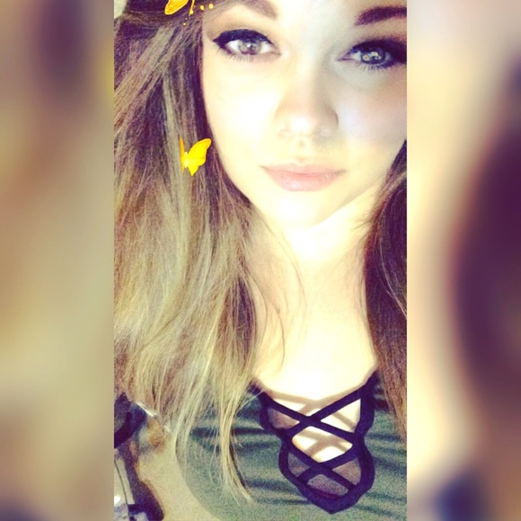 Meet your Posher, Chelsey - Picture 1 of 1