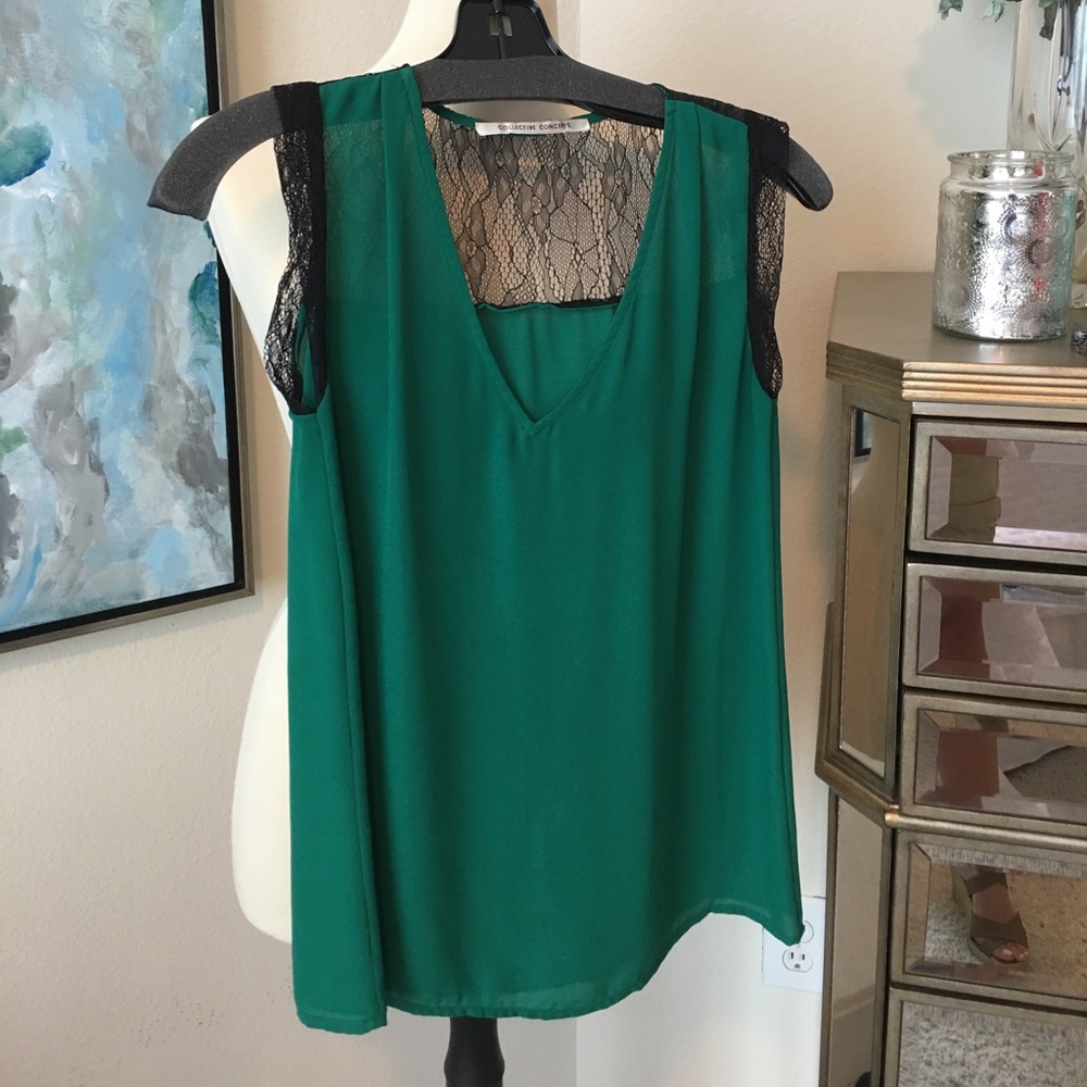 Trendy blouse perfect for Spring!