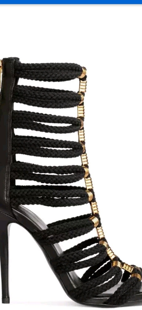 Balmain - Picture 4 of 4