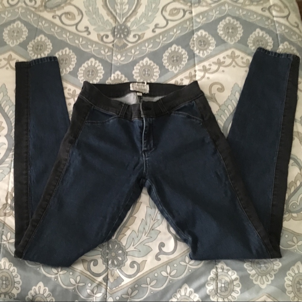 Current/Elliott Skinny Jeans
