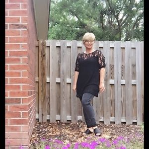 Black lace tunic💥⬇️