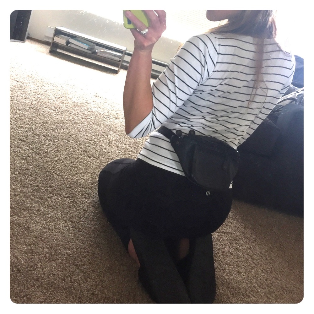 Black fanny pack