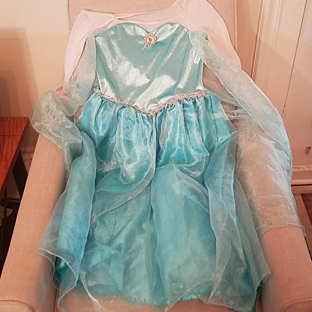 Kids Disney Store Elsa Costume Size 9/10