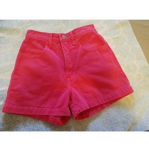 GUESS HIGH WAISTED SHORTS SIZE 26