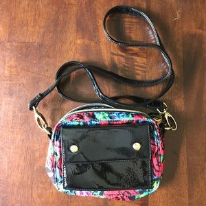 Rose print Betsey Johnson cross body bag