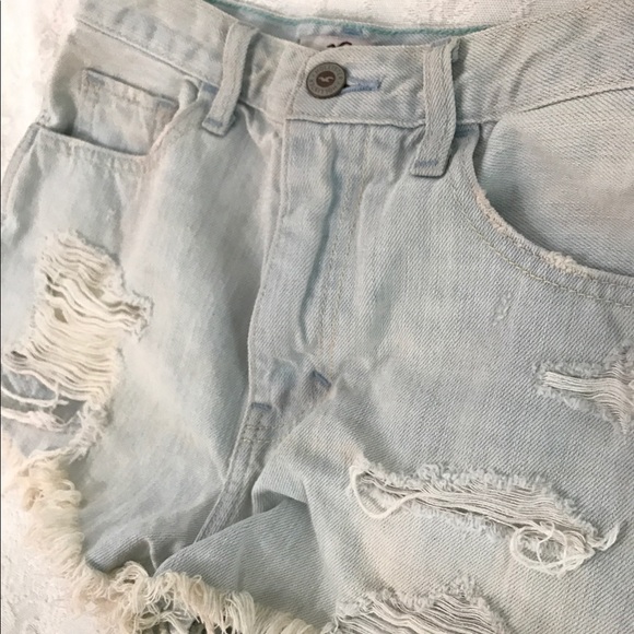 🚫Hollister Distressed Shorts🚫 - Picture 3 of 5