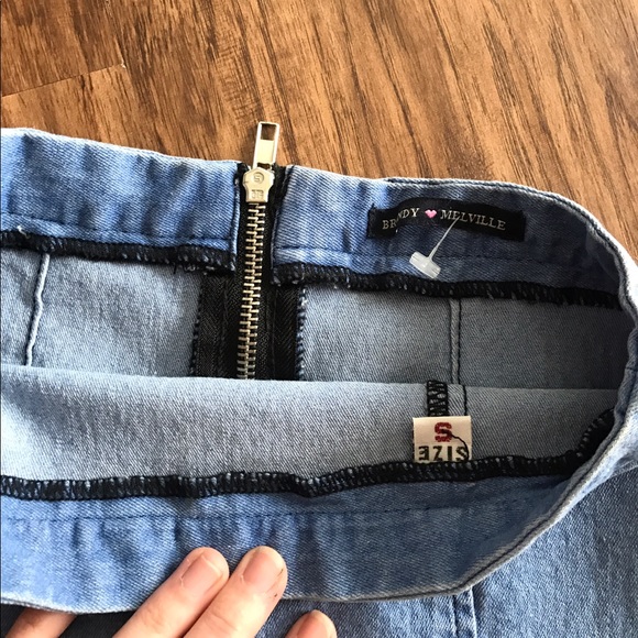 Brandy Melville Raquel skirt - Picture 2 of 3