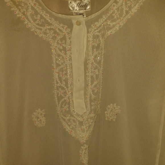 Medium Sheer Embroidered Blouse - Picture 2 of 4