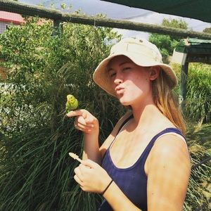 Meet your Posher, Logan