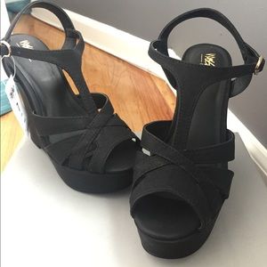BRAND NEW - Mossimo Black heels/wedges