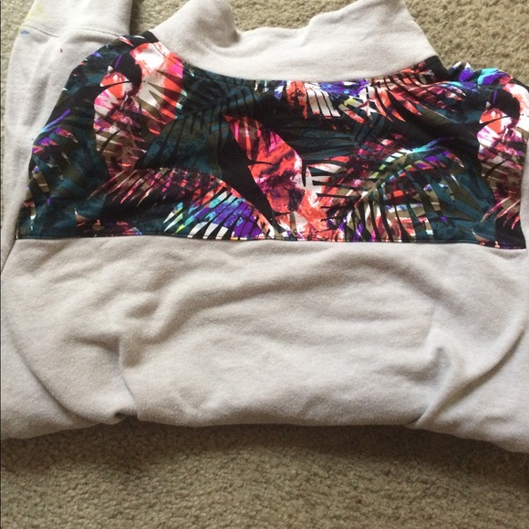 Victoria's Secret Half zip - Picture 3 of 4