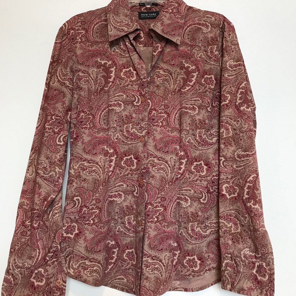 Paisley LS stretch button down top - sz XS
