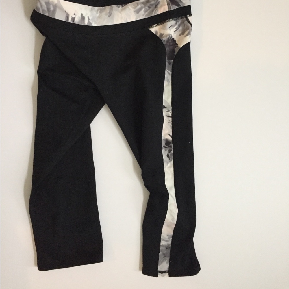 Workout capris - Picture 3 of 3