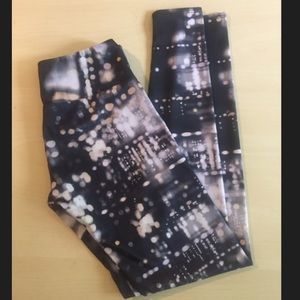 Onzie full length yoga pants!