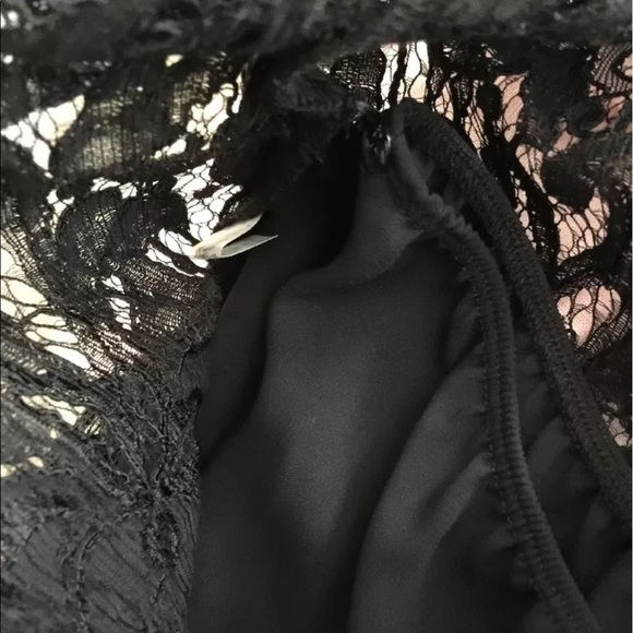 SALE!! Alexis Oscar Black Ruffle Lace Jumpsuit XS - Picture 8 of 8