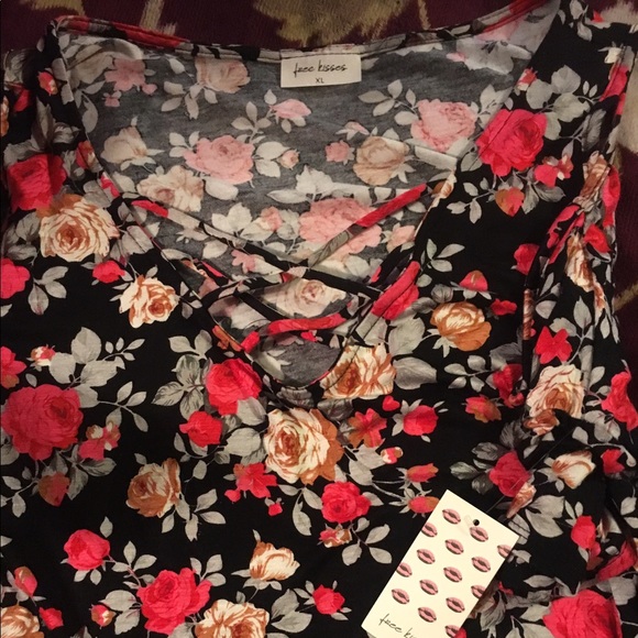 floral blouse - Picture 1 of 2