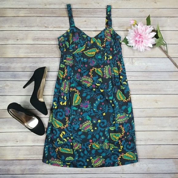 French Connection Dresses & Skirts - 😍French Connection Flower Dress