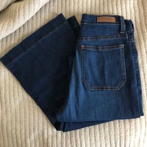 High waisted jeans!