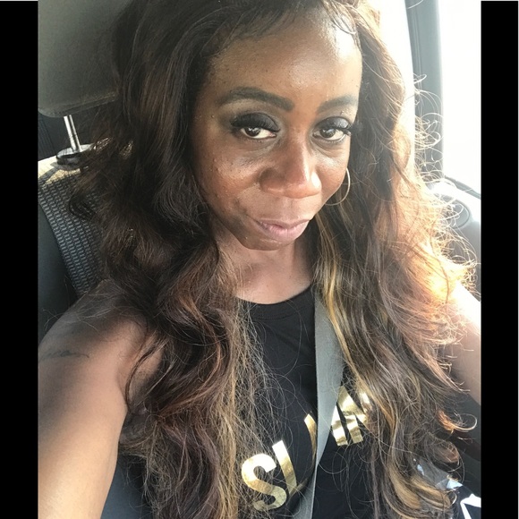 Meet your Posher, Dana - Picture 2 of 3