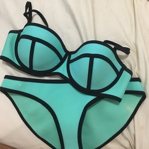 Triangl Bikini