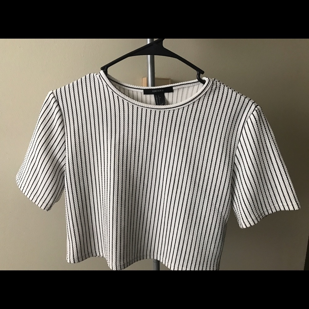 White crop top