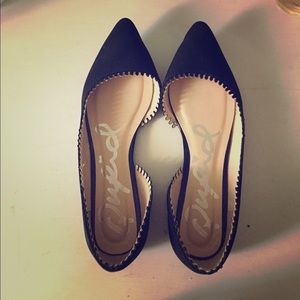 Qupid faux suede black pointed flats